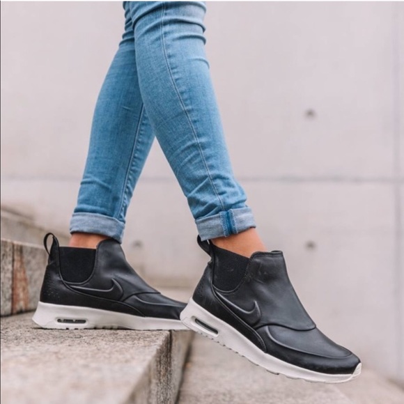 nike air thea mid black